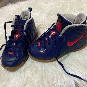 Nike foamposite. Little kids